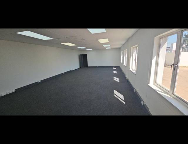 INDUSTRIAL PROPERTY TO RENT IN HALFWAY HOUSE